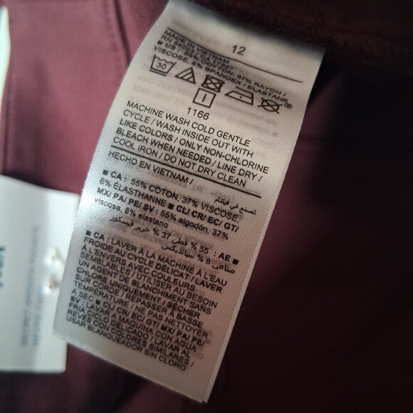 Old Navy Pixie Skinny Pants Women 12 Maroon Stretch Classic Smooth Pockets NEW - Picture 4 of 11